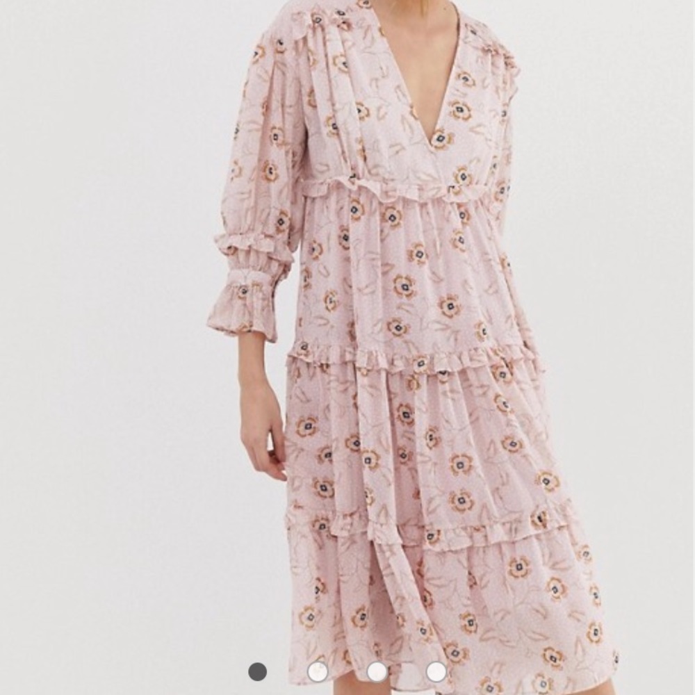 NWOT Ghospell Midi Dress